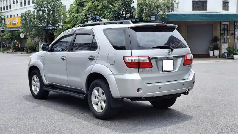 Xe Nhật SUV 7 chỗ gầm cao - Ảnh 2