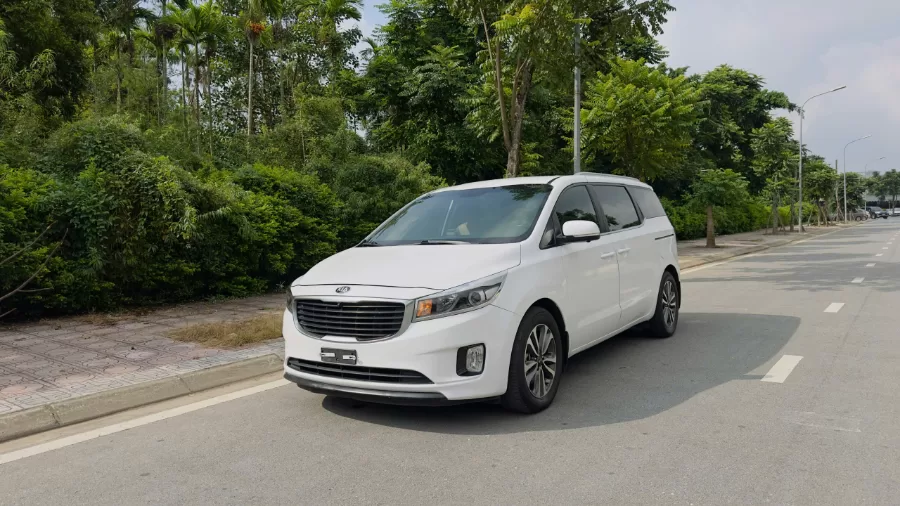 Kia Sedona 2.2L DAT sản xuất 2017 máy dầu