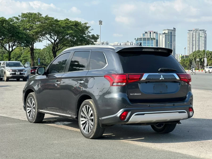 Mitsubishi Outlander 2.0 Premium 2022 53.000 km - Ảnh 3